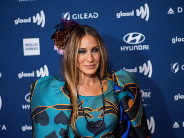 Sarah Jessica Parker shares throwback pics of Andy Cohen on 'Sex and the City' - and fans are stunned
