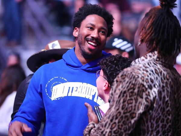 Myles Garrett reiterates claim Steelers' Mason Rudolph used racial slur to spark helmet-swinging incident