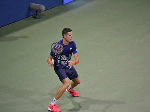 Raonic rolls to victory over U.S. qualifier after tiebreaker in St. Petersburg