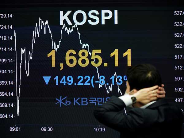 Seoul stocks surge over 4 pct late Wednesday morning