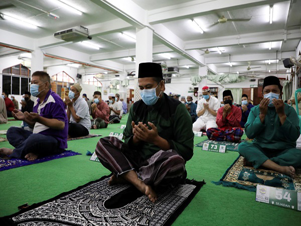Malaysia reports 11 new COVID-19 cases, total at 9,094