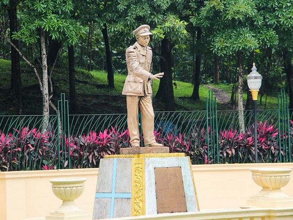 Statues keep Bogyoke's spirit alive: official