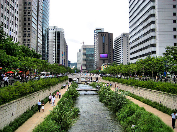 Seoul to donate coins collected from Cheonggye Stream