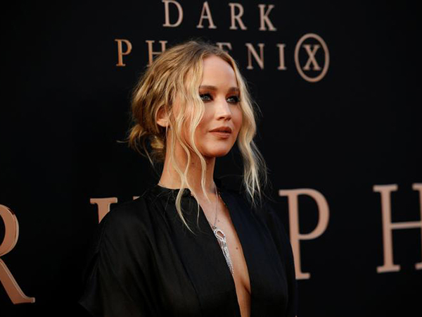Jennifer Lawrence marries Cooke Maroney at luxurious Rhode Island mansion