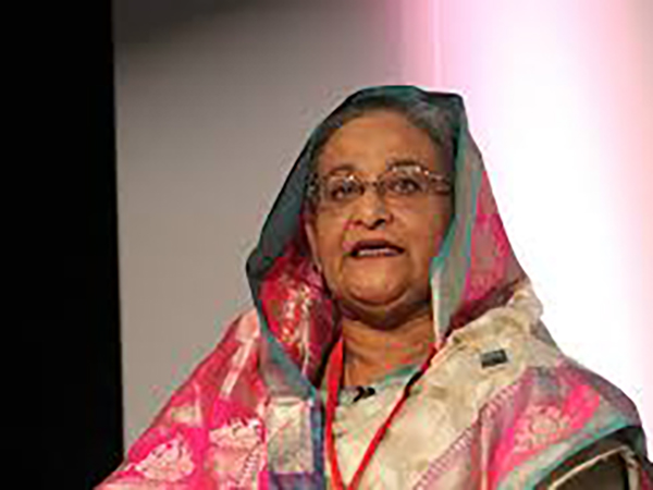 PM urges engaging local public representatives to stem Covid-19
