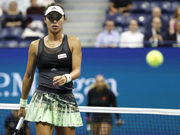 Wang Qiang progresses at Australian open, Peng Shuai felled by cramp