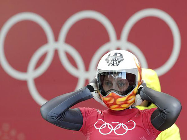 Hermann holds off Canada's Rahneva for World Cup skeleton win