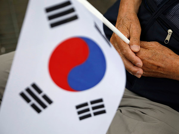 S. Korea to ban operations of entertainment, other virus-prone facilities for upcoming holidays