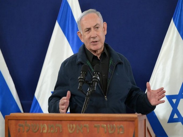 Netanyahu dismisses election calls as thousands protest in Tel Aviv
