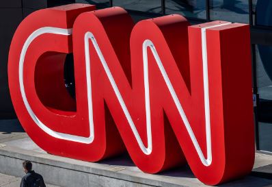 CNN bans panelist for racism