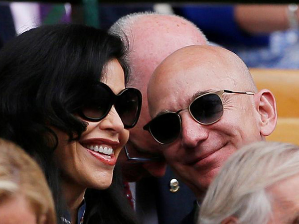 Jeff Bezos' girlfriend shared texts with brother: prosecutors