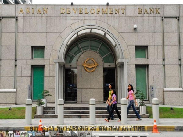 ADB sells $4 billion 3-year global benchmark bond
