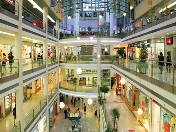 Malls and High Streets: Two To Exist Together