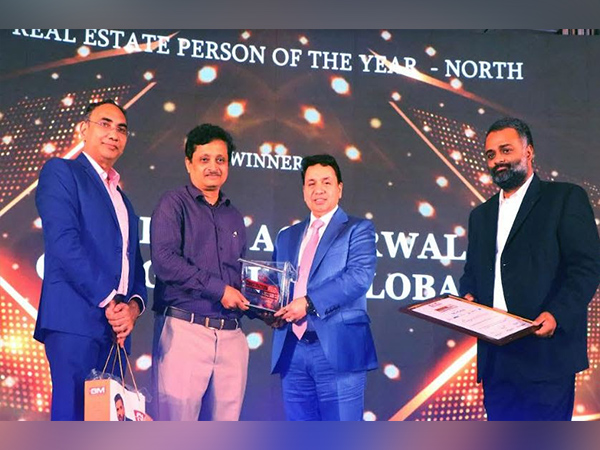 Pradeep Aggarwal, Founder and Chairman, Signature Global (India) Ltd. Receiving the 'Real Estate Person of the year award' at Construction Week India Awards 2022