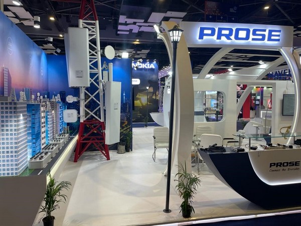 PROSE Technologies showcase their 5G in-building DAS antenna at IMC 2022