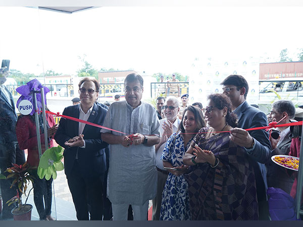 Nitin Gadkari inaugurating Svenska Institute of Technology, Nagpur