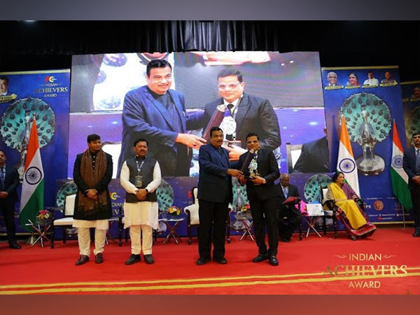 Chairman of Mangal Credit & Fincorp Ltd. awarded with Indian Achiever's Award 2023 by Union Minister Nitin Gadkari