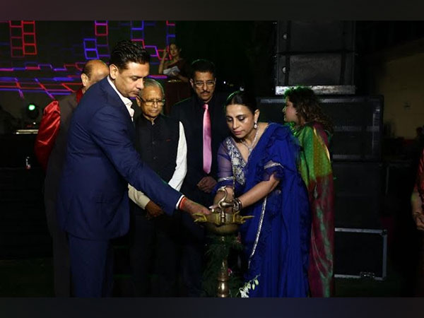 Dharminder Nagar, MD, Paras Health and other dignitaries lighting the ceremonial lamp during the launch of the new Paras Health Brand Campaign and Logo