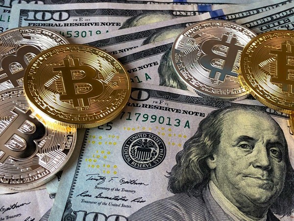 Bitcoin's epic rally defies SVB shutdown: 3 AI cryptos emerge as industry's powerhouse