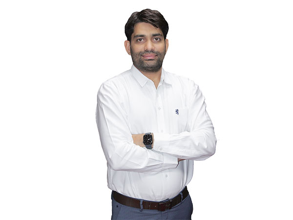 Dinesh Fenin, CEO and Founder, FliQi