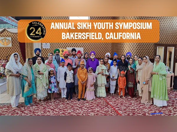Winners and Organisers at Sikh Youth Symposium, held at Guru Angad Darbar Bakersfield, California