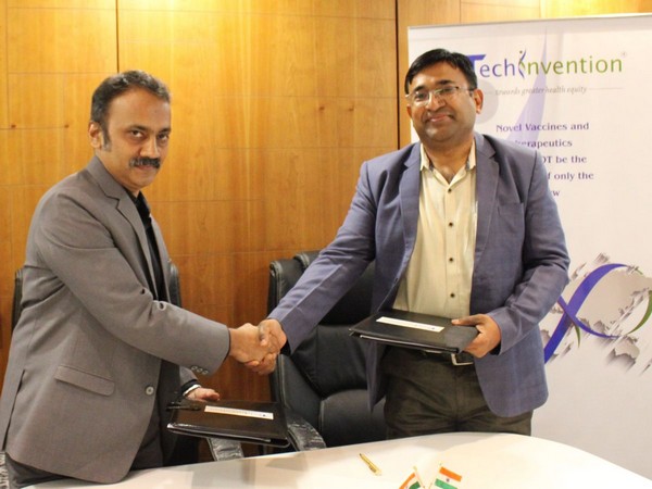 (L to R) Syed Ahmed, CEO, TechInvention Lifecare, and Madhur Mohan Goyal, MD, Reagent IVD Resources