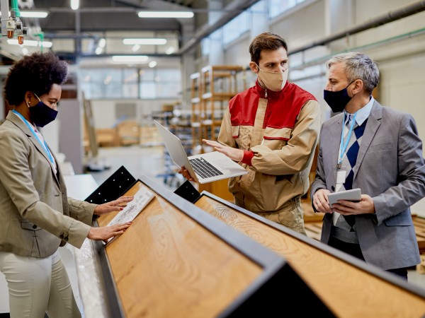 Rolloverstock: Helping Manufacturers in increasing revenues at Zero Upfront Cost