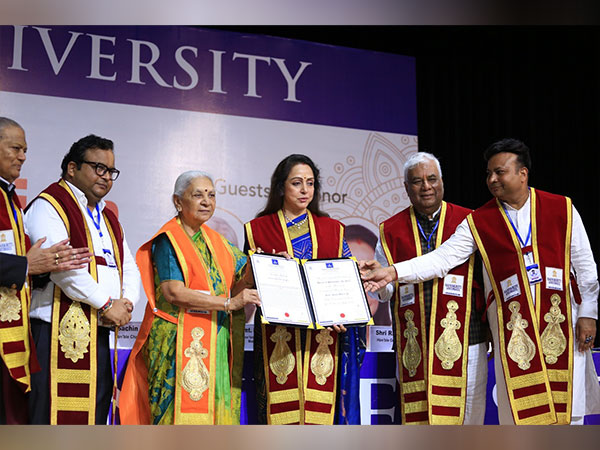 Governor of Uttar Pradesh, Anandiben Patel confers degrees at 4th Convocation of Sanskriti University