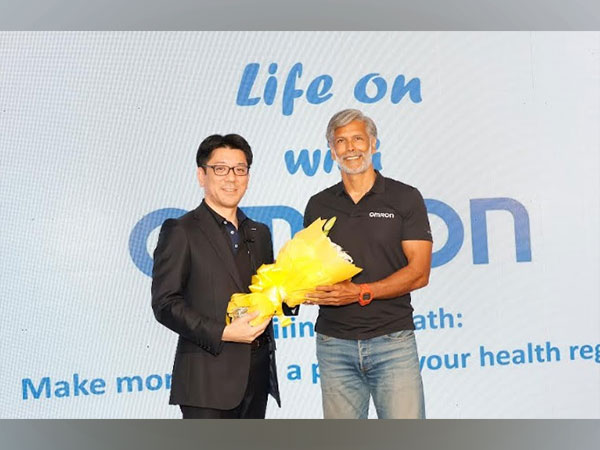 Tetsuya Yamada, MD of OMRON Healthcare India and Milind Soman, Supermodel and Fitness Enthusiast