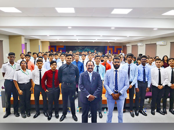Dr J Ramachandran, Chancellor AMET University & Capt. Arvind Shankar Culture & Capability Manager – Centre of Excellence Marine People Asia / Marine People & Culture along with newly joined Cadets