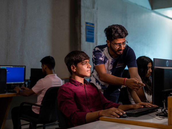 Shaping Future Coders: Parul University Unveils Innovative MCA Program