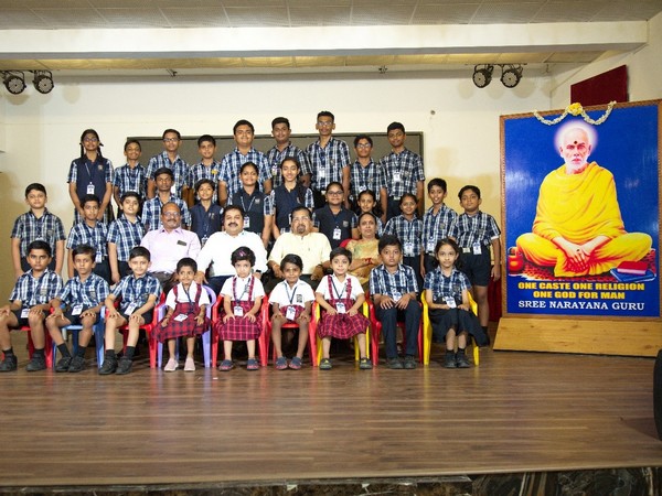 Sree Narayana Mission School’s Individual Record Aspirants at Press Conference.
