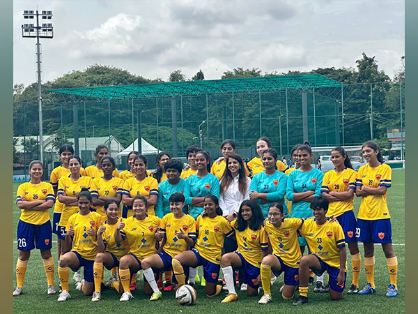 Shruti Choudhari, Director of Projects & Strategy, B L Kashyap with the Roots FC Women's Football team participating in the Karnataka Women’s League (KWL) 2023 – 2024