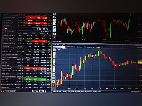 Optimizing Forex Trading During Economic Releases: Strategies for Different Market Hours