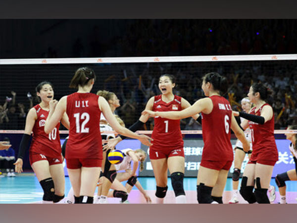 Chinese women's volleyball team on the game