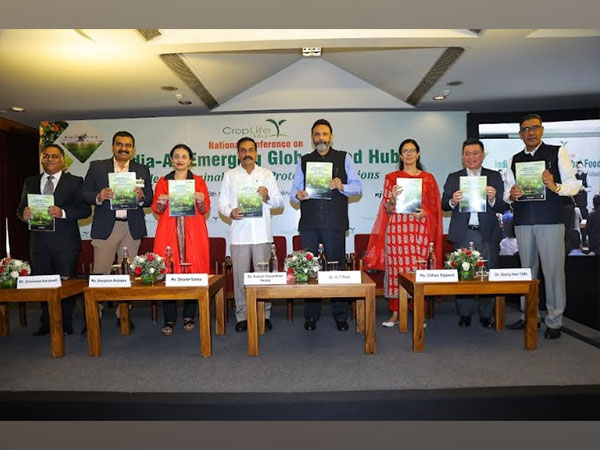 Knowledge Report released - Sunjay Vuppuluri, Srinivasa Karavadi, Sangeeta Bojappa, Kakani Govardhan Reddy, Dr K. C Ravi, Chhavi Rajawat, Dr Siang Hee, TAN and Rajvir Rathi