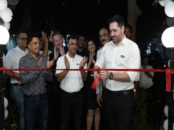 UNOX Unveils Exclusive Mumbai Lounge