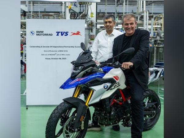 KN Radhakrishnan Director CEO TVS Motor Company and Dr. Markus Schramm Head of BMW Motorrad at the 150000th unit roll-out of the 310 series