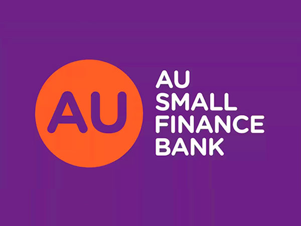AU Current Account: Extended Banking Hours for Empowering Business Owners