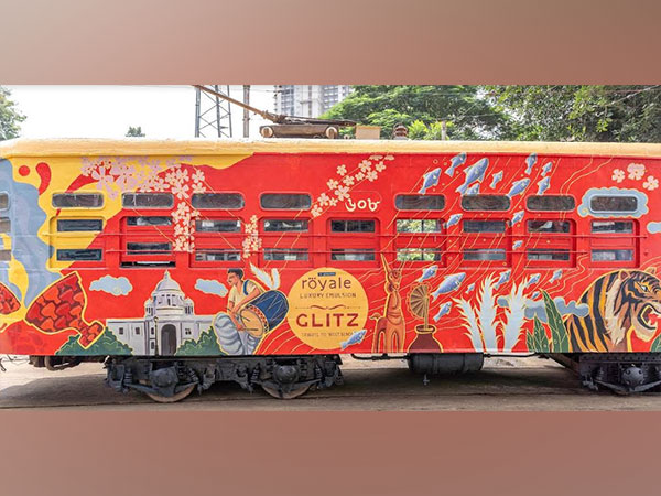 Makeover of Kolkata tram from Tollygunge to Ballygunge by Asian Paints and XXL Collective