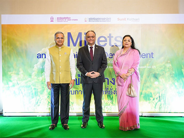 Sunil Kothari (Businessman & Philanthropist); Nagesh Singh (Ambassador of Bharat to Thailand) with wife Pragya Singh