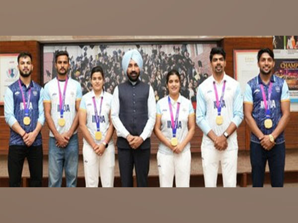 Asian Games Medal winners of Chandigarh University along with Chancellor Chandigarh University, Satnam Singh Sandhu on their return to the campus after their grandeur performance at Asian Games.