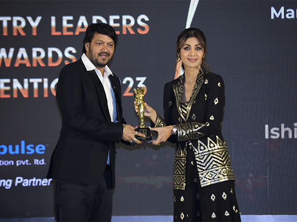 Ishita House Factory Outlet Earns Prestigious Most Trusted Ladies Garments Manufacturer in Surat, Gujarat Award at Industry Leaders Awards 2023