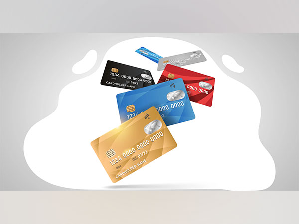 Expert Analysis: Comparing the Best FD Credit Cards with Regular Credit Cards