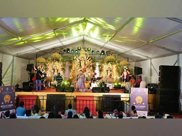 Mata Ki Chowki Event Witnessed a Mesmerizing Performance by Bollywood Sensation Richa Sharma