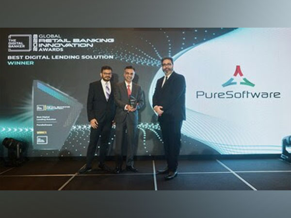 Manish Sharma, CEO and Udeet Bhagat, Vice President - APMEA receiving the award