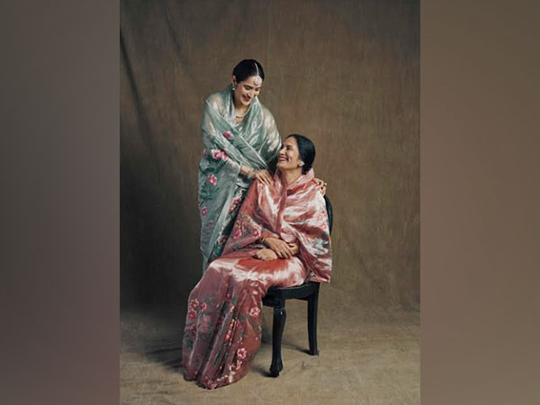 Sagarika & Urmila Ghatge introduce Akutee, bespoke, hand painted apparel