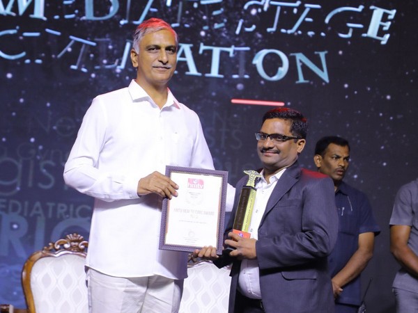 CryoVault India Receives Best Stem Cell Bank in India from Telangana Health Minister Harish Rao at the hmtv Healthcare Awards 2023