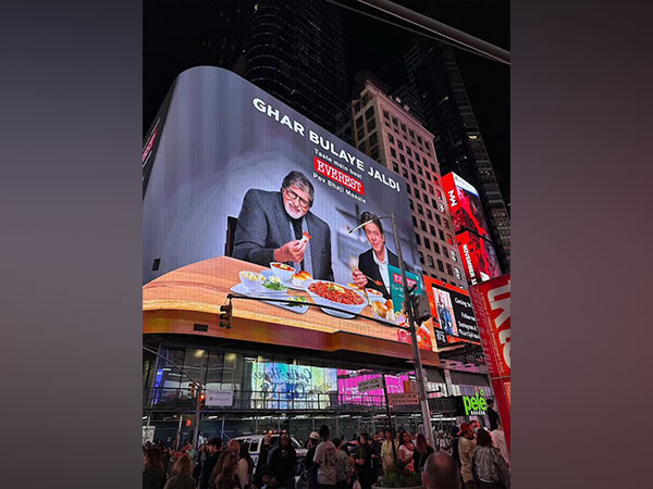 Everest Spices Shines in Times Square with Amitabh Bachchan and Shahrukh Khan during Diwali Celebrations!