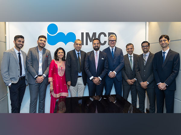 IMCD and CJ Shah & Company management team during the agreement signing